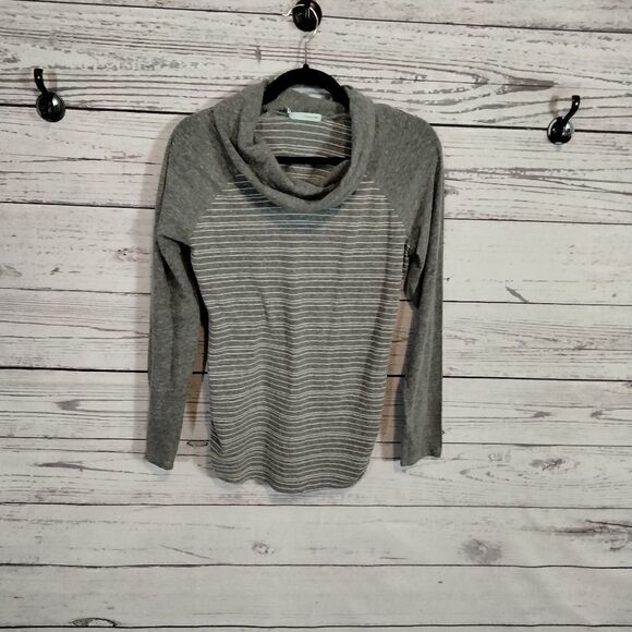 "Maunces" woman's turtle neck  shirt - Picture 1 of 5
